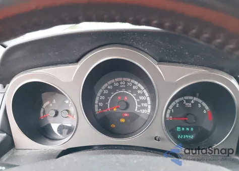 2010 Dodge Avenger Express z USA, uszkodzony, nr VIN 1B3CC1FB4AN201540